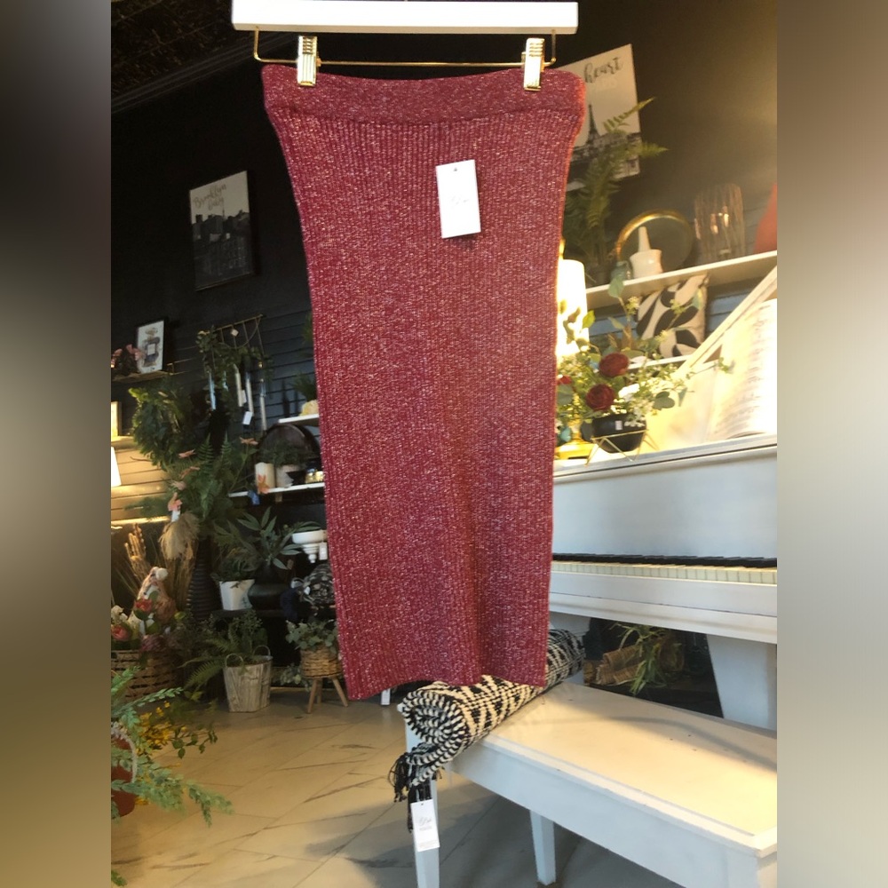 Elegant Red Knit Sparkly Skirt